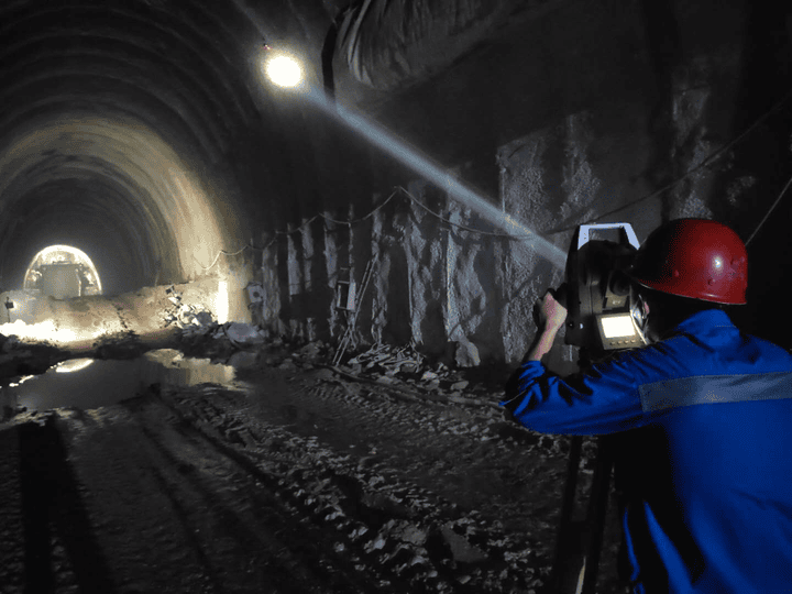 四川冶勘设计集团中老铁路老挝段重点控制工程——那科村隧道顺遂意会