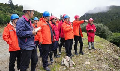 区调队深入矿山一线宣讲党的二十届三中全会精神 催促汛期清静生产并检查慰问