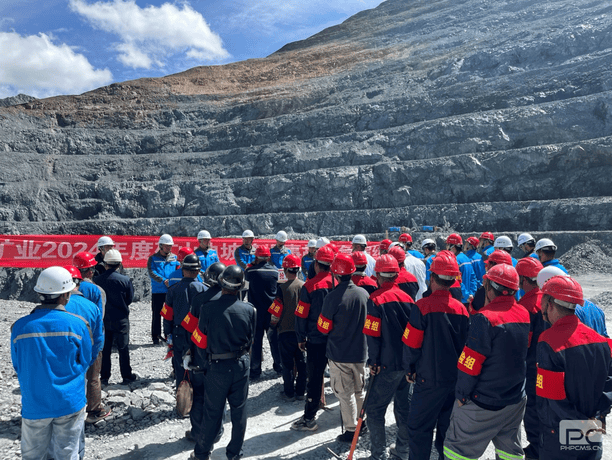 海鑫矿业乐成开展矿山边坡垮塌事故应急演练